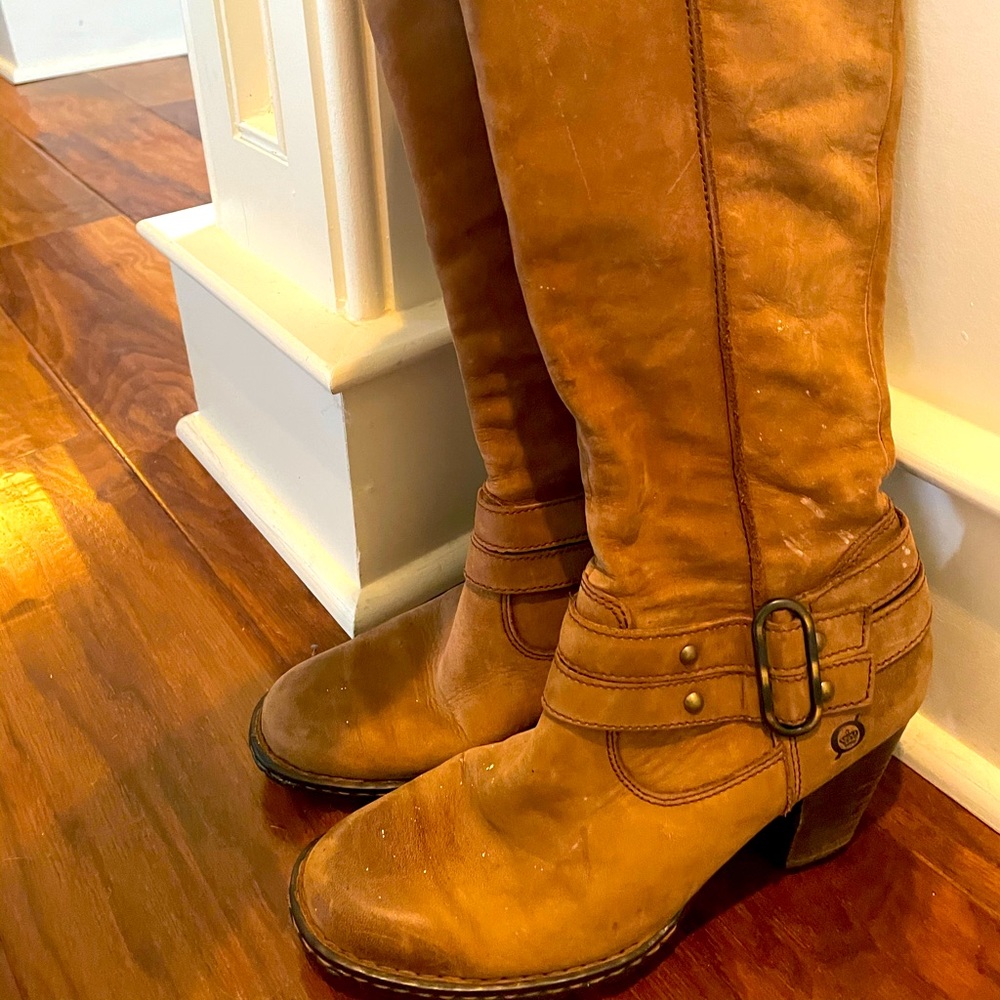 Born leather boots